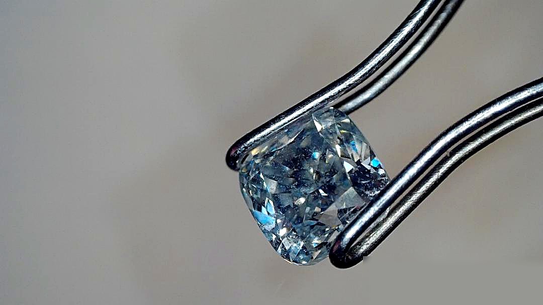 Blue cushion-cut diamond — alternate view